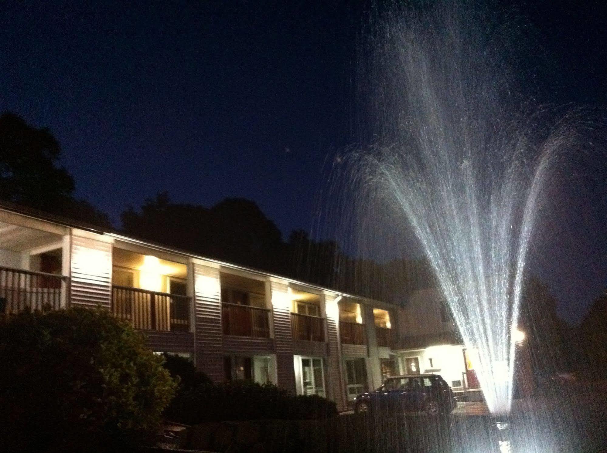 Liberty Inn Old Saybrook Bagian luar foto